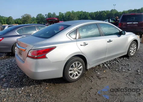 2015 Nissan Altima 2.5 from USA, damaged, VIN 1N4AL3AP4FN390370